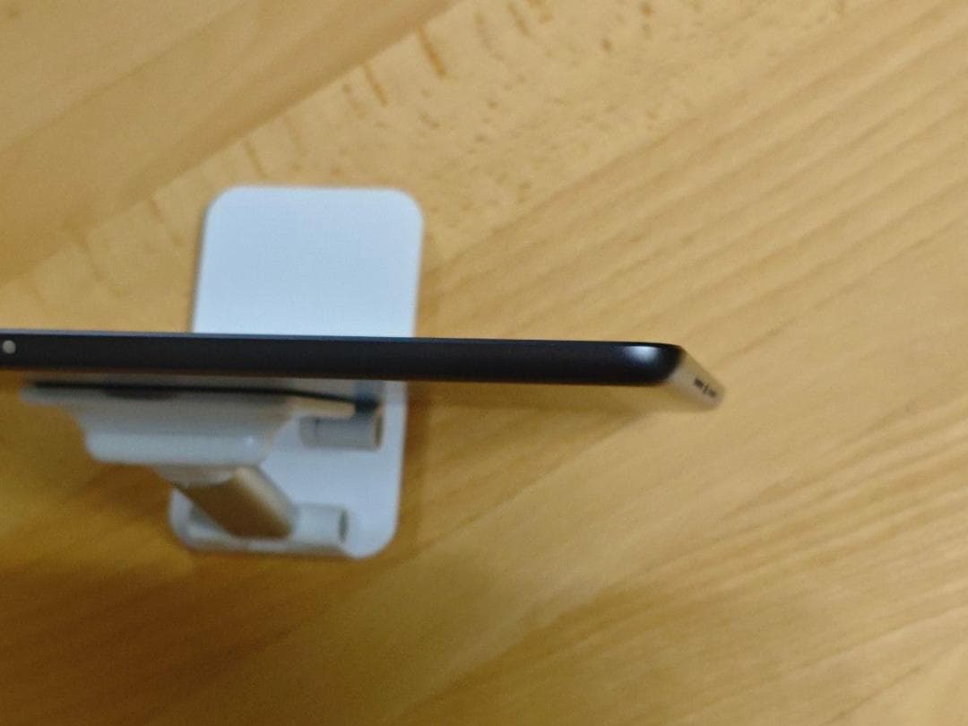 iPad 第9世代 64GB Wi-Fiモデル スペースグレイ