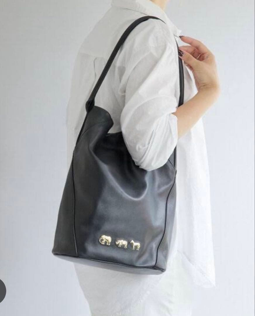 【ear PAPILLONNER】　本革アニマルパーツバケットバッグ