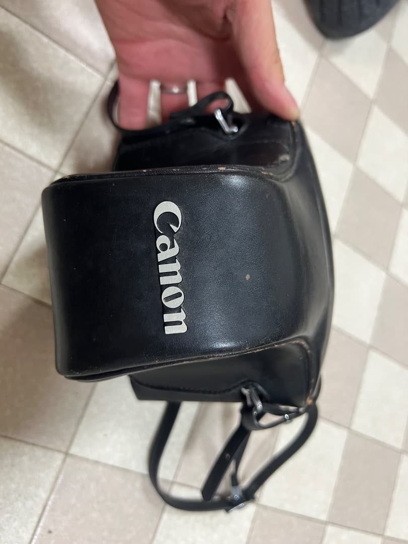 一眼レフカメラ Canon New F-1 ( 販売された 釣りキチ )