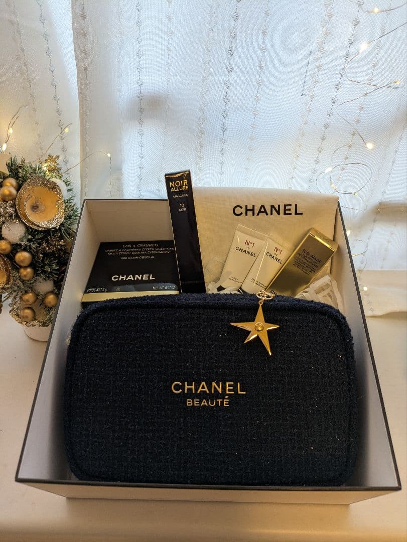 CHANEL クリスマスコフレ2025 アイシャドウ　マスカラセット　ポーチ