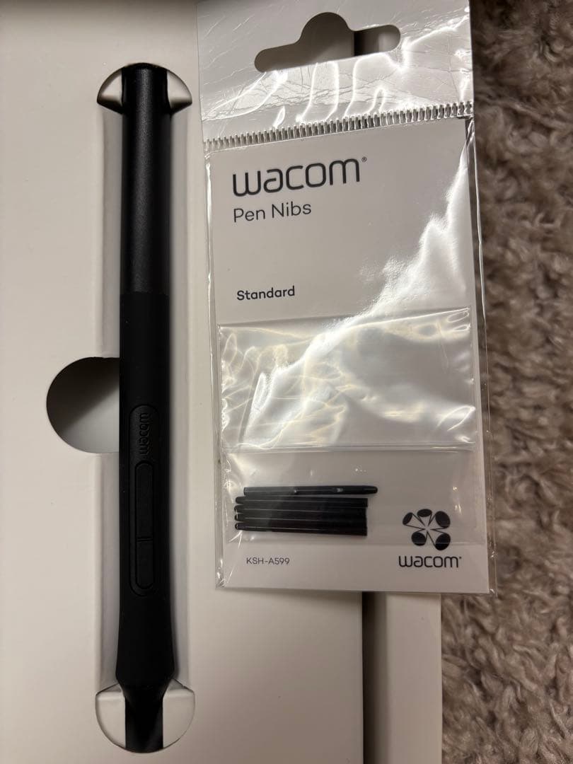 美品　ワコム WACOM Intuos 板タブレット　ブラック