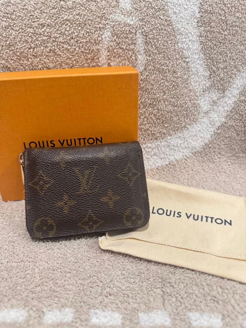 LOUIS VUITTON モノグラム ケース