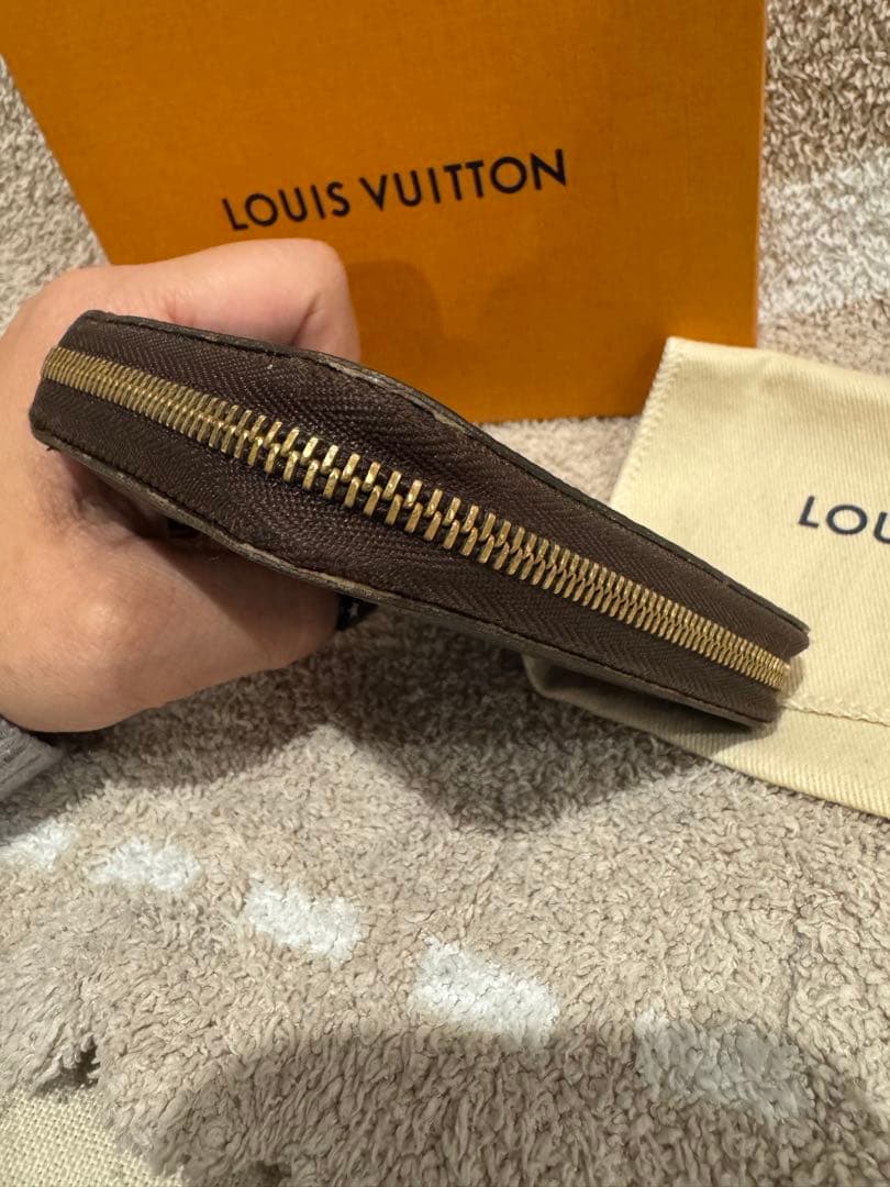 LOUIS VUITTON モノグラム ケース