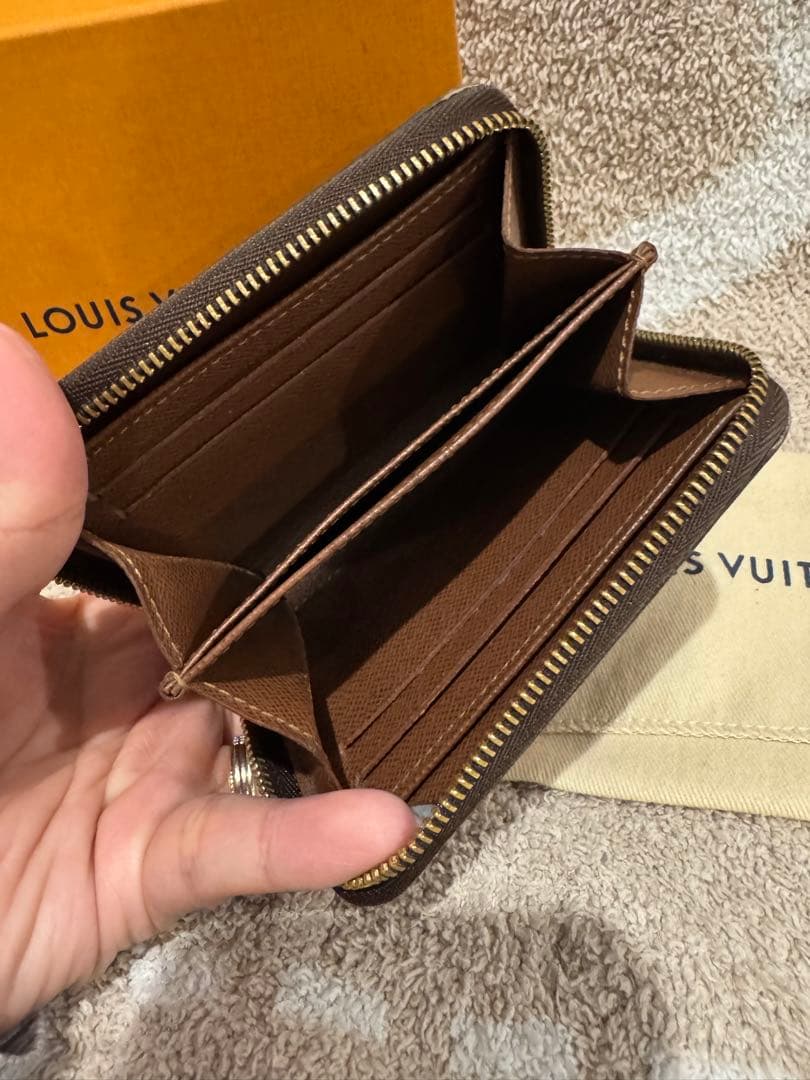 LOUIS VUITTON モノグラム ケース