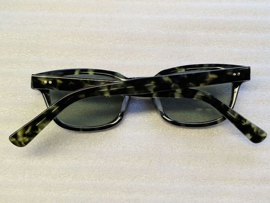 COOTIE PRODUCTIONS スクエア型サングラス ブラック・グリーン