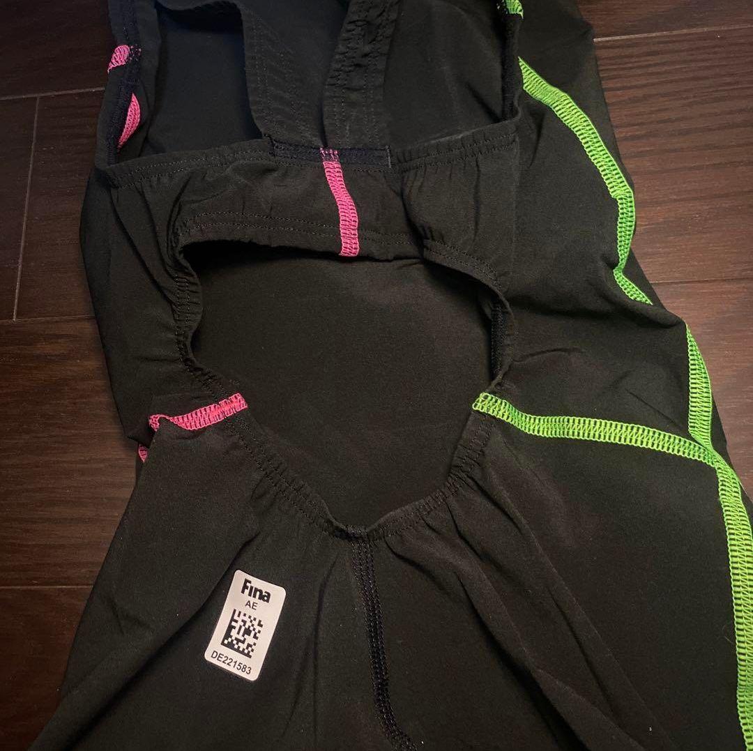 新品 arena 競泳水着 ARN-2000WN