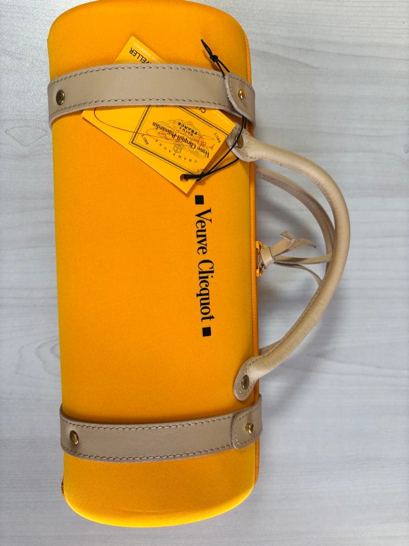 ヴーヴ・クリコ イエローラベル ブリュット 375ml 純正キャリングケース付き