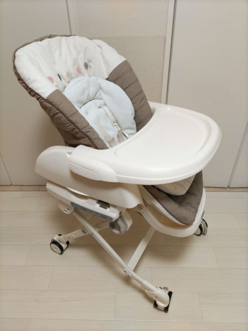 コンビ　ネムリラ 　電動ハイローチェア