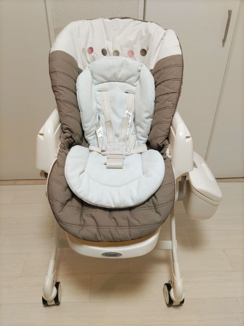 コンビ　ネムリラ 　電動ハイローチェア