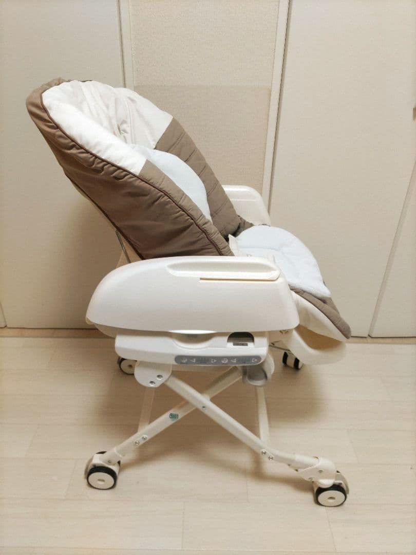 コンビ　ネムリラ 　電動ハイローチェア