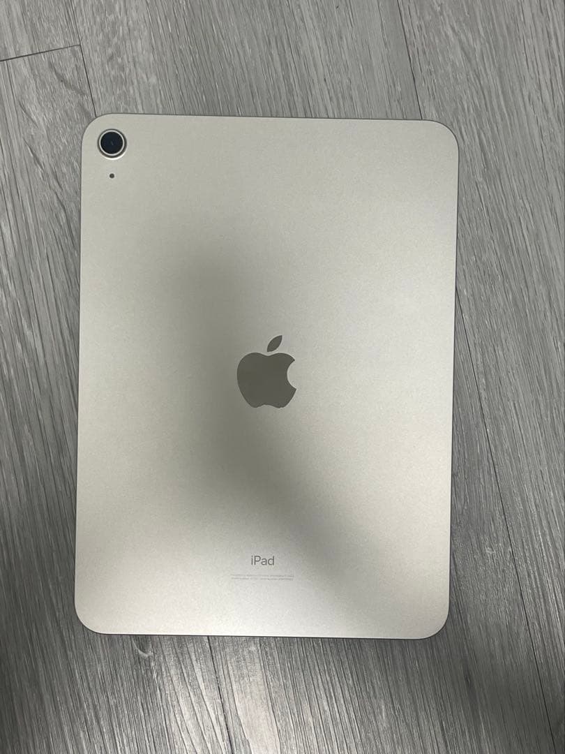 Apple iPad（第10世代）美品 Wi-Fiモデル64GB シルバー