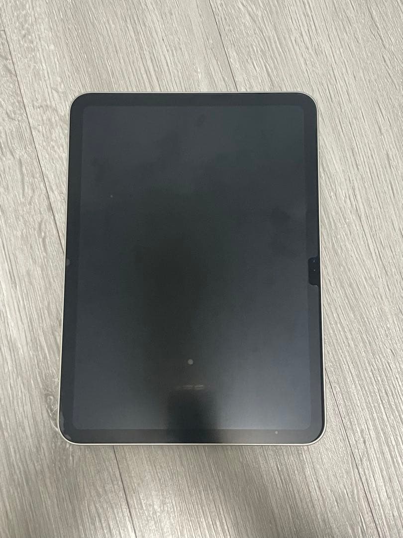 Apple iPad（第10世代）美品 Wi-Fiモデル64GB シルバー