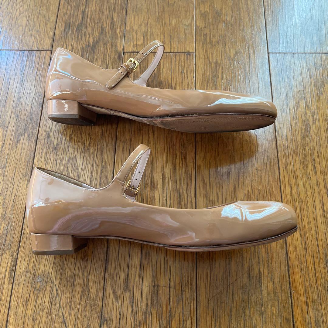 Miu Miu ベージュ フラットシューズ バレリーナ　37.5 ミュウミュウ