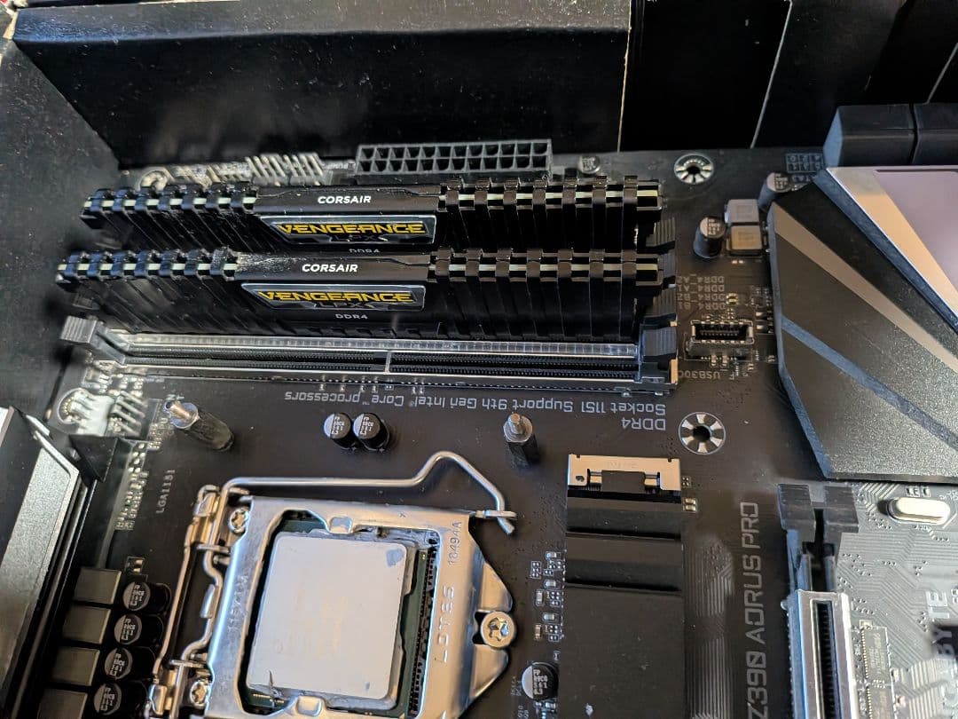 Z390 AORUS PRO+i7 9700F その他SSD、DDR4メモリなど