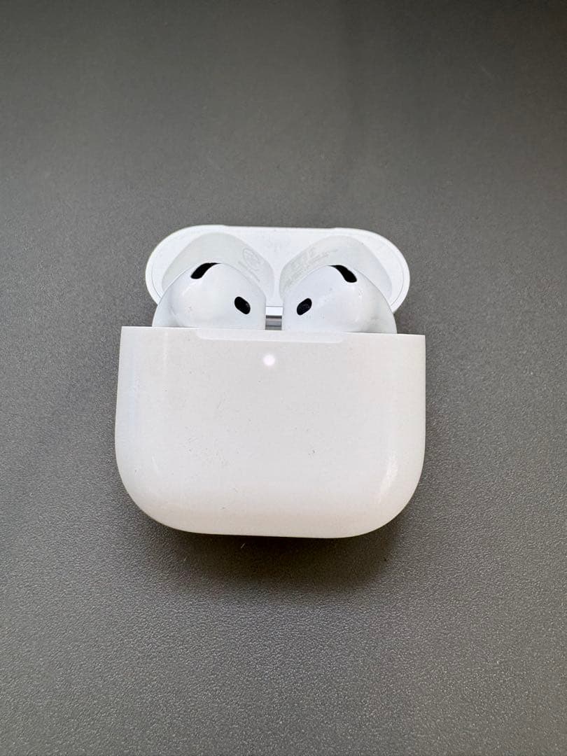 【訳あり】 AirPods 第4世代/ノイズキャンセリング対応/<No1895>
