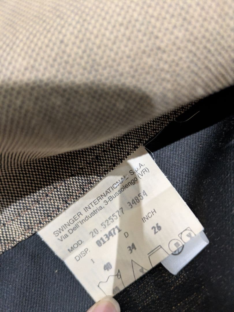 FENDI フェンディクロップド風 ジャケット 文字ロゴ入り M