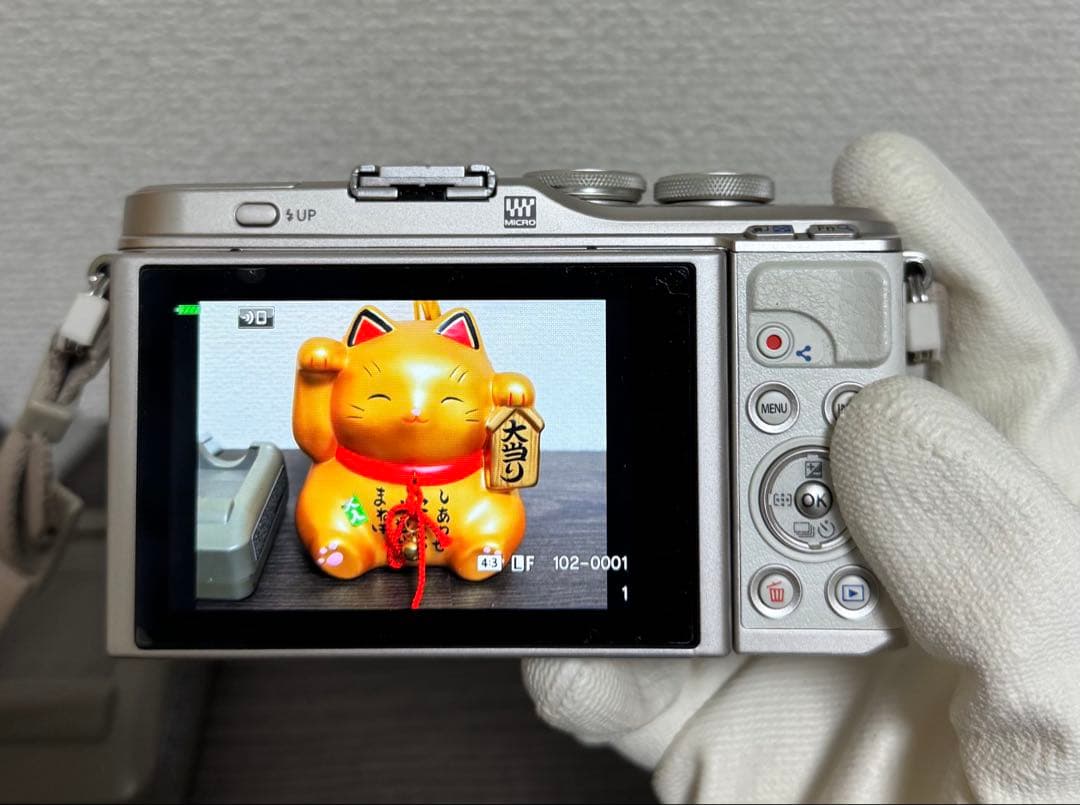 【動作確認済】 OLYMPUS PEN E-PL10 ミラーレス一眼 ホワイト