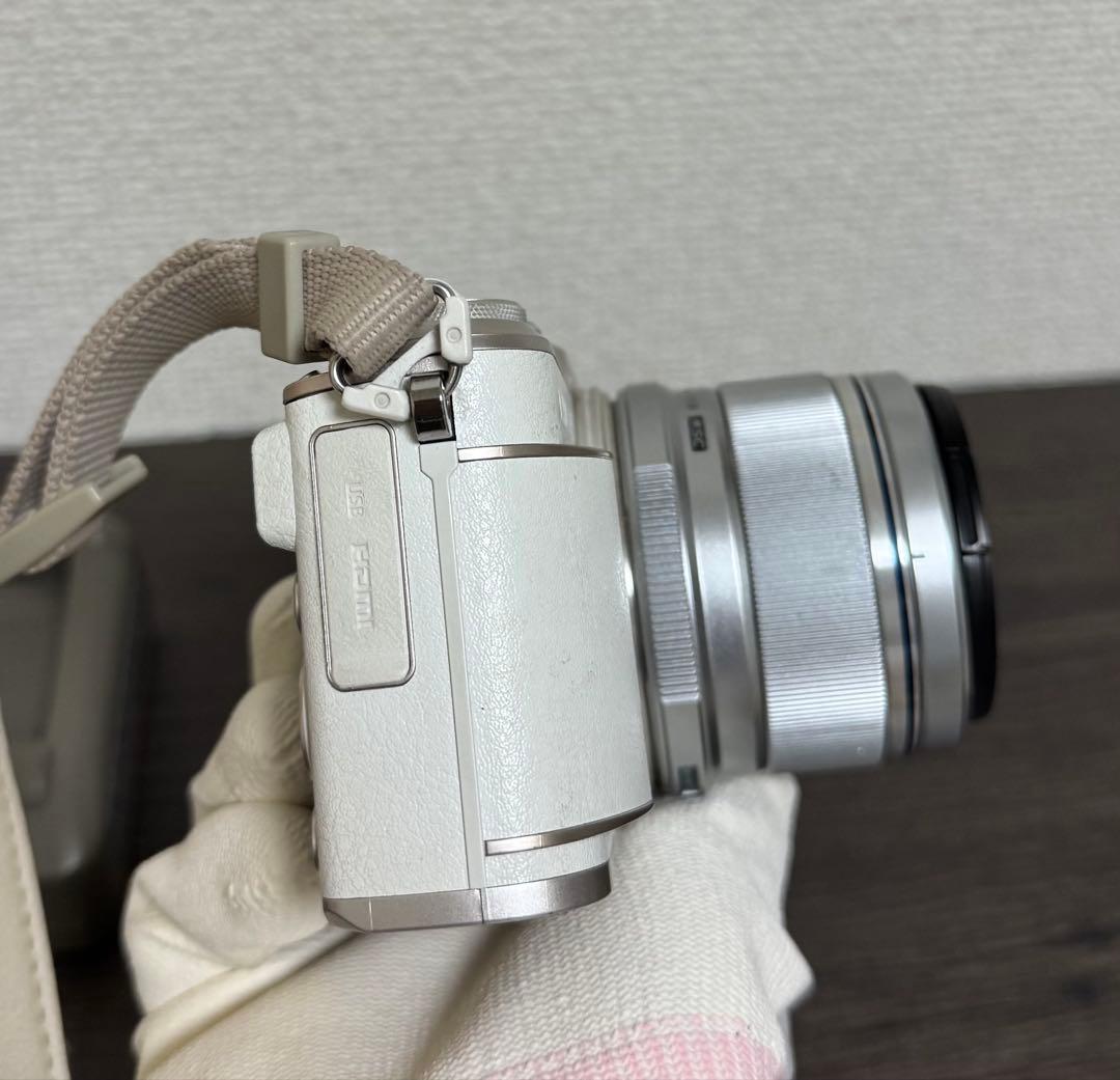 【動作確認済】 OLYMPUS PEN E-PL10 ミラーレス一眼 ホワイト