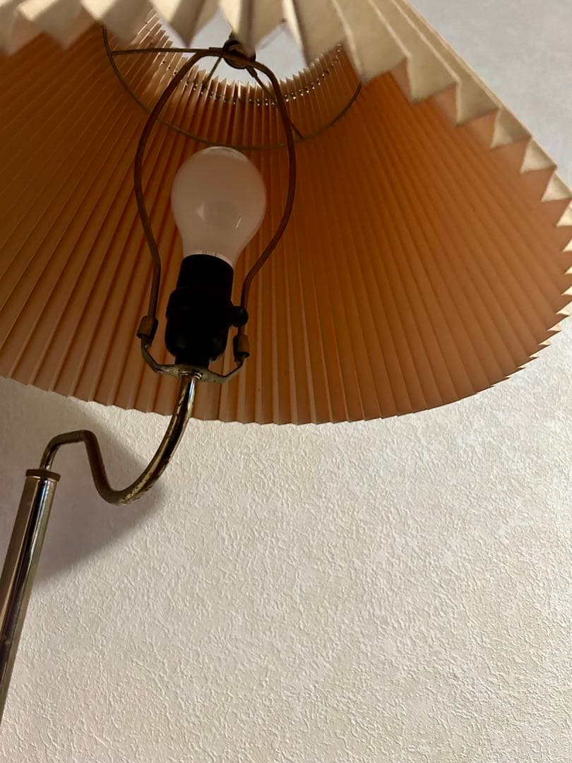 木製サイドテーブル 引き出し付き