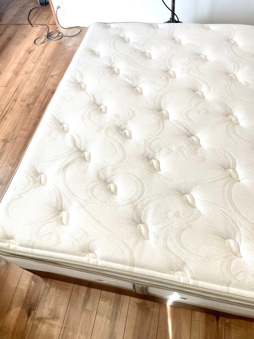 シモンズ ビューティーレストプレミアム ゴールデンバリュー　ピロートップ