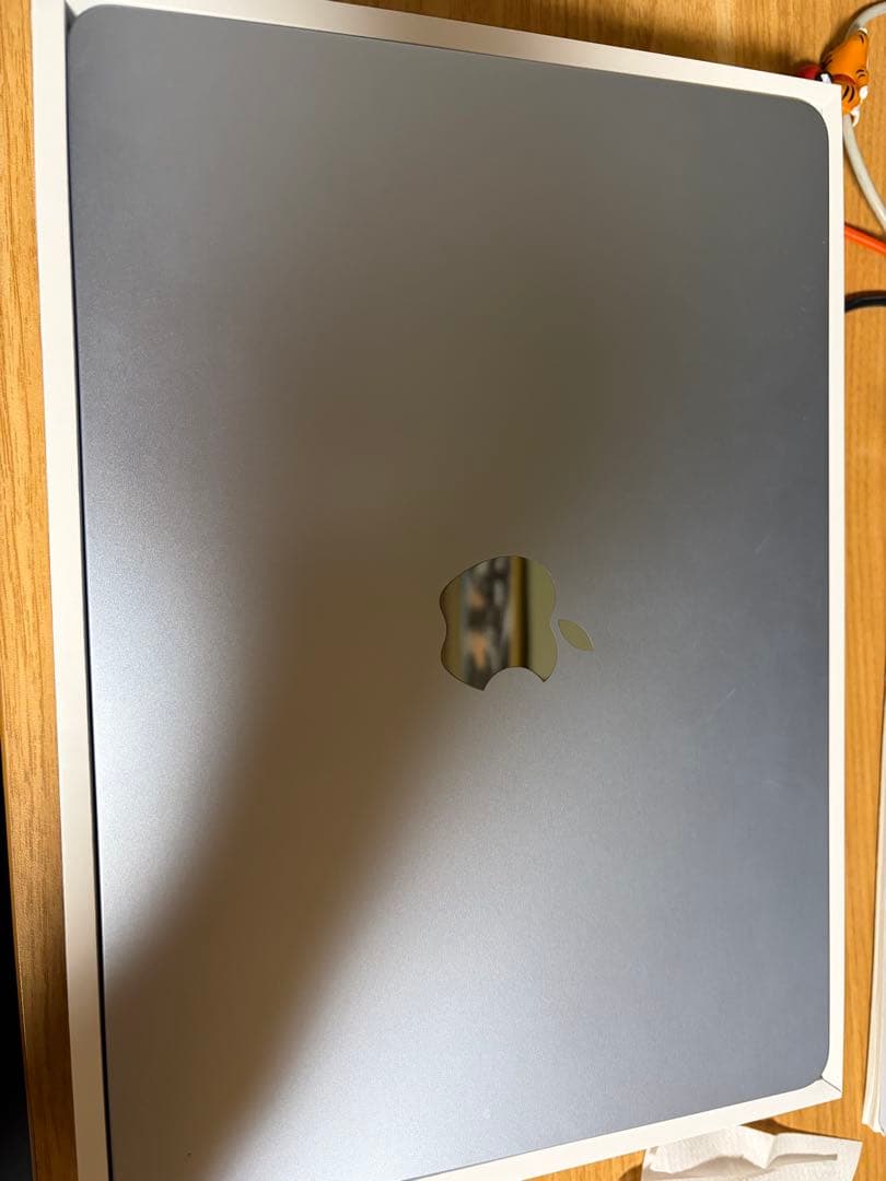 スカイブルー　Apple MacBook air 13インチ M4