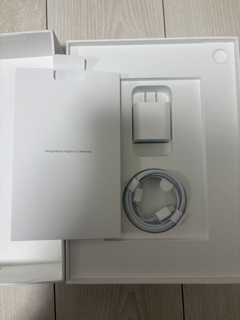 未使用に近い　iPad A16 第11世代 128GB Wi-Fi イエロー