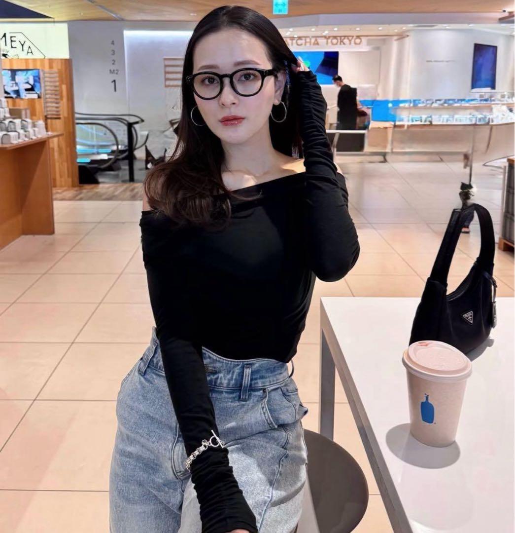 anuans ギャザードレープカットトップス　ブラック