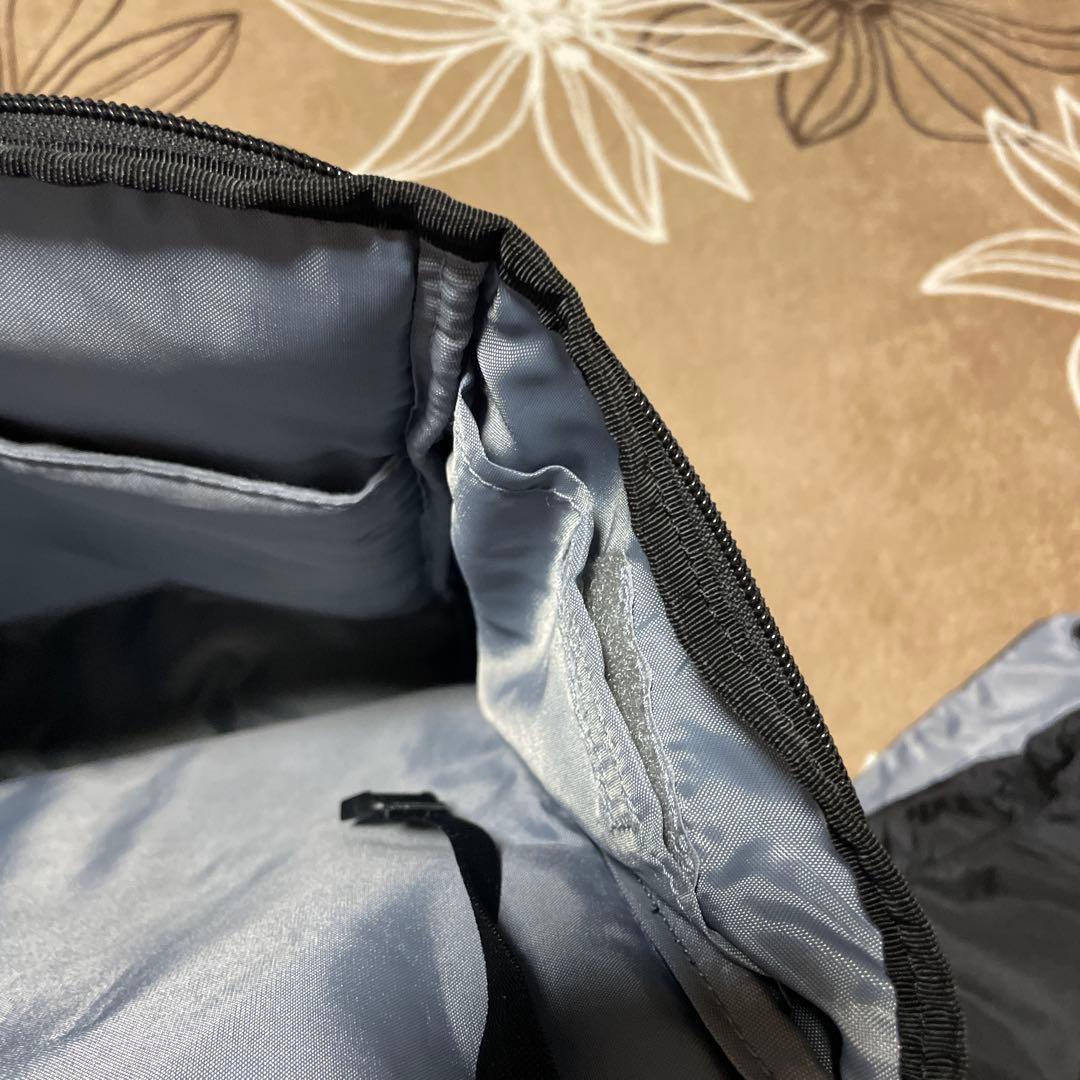 アンダーアーマー　ターポリンバックパック40L