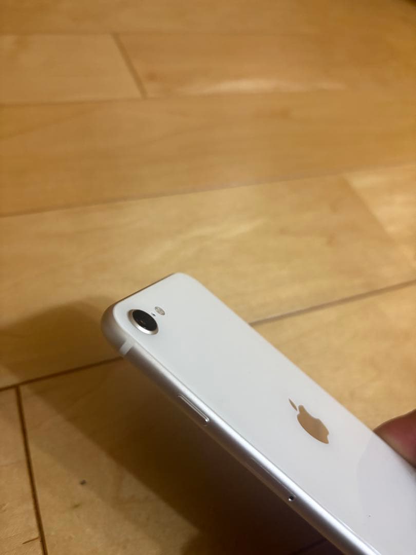 Apple iPhone SE (第3世代) スターライト