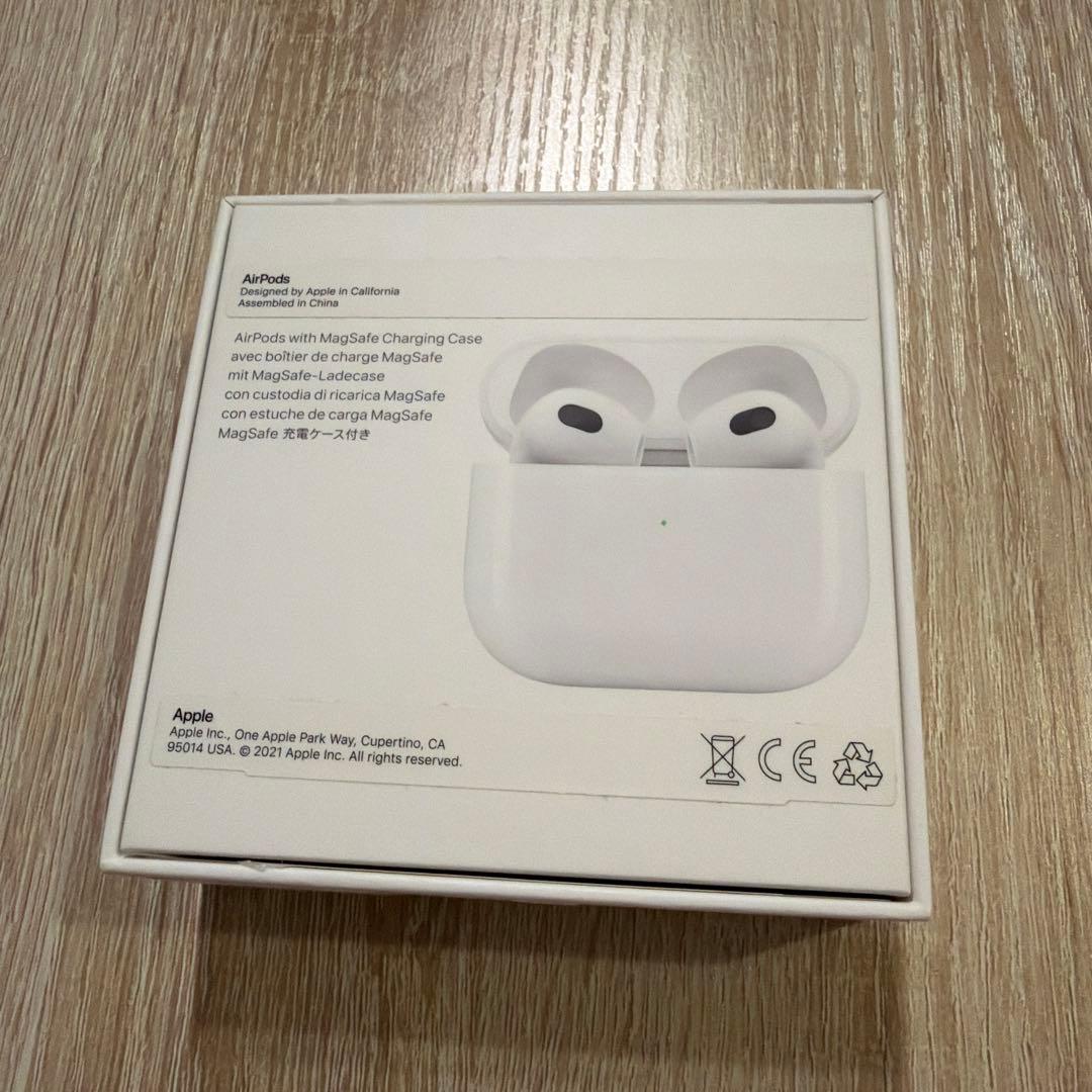 Apple AirPods 第3世代 Lightning 充電 ケース付き 純正