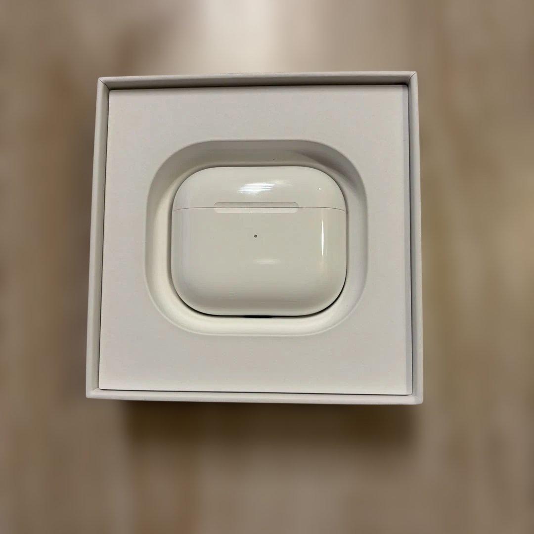 Apple AirPods 第3世代 Lightning 充電 ケース付き 純正