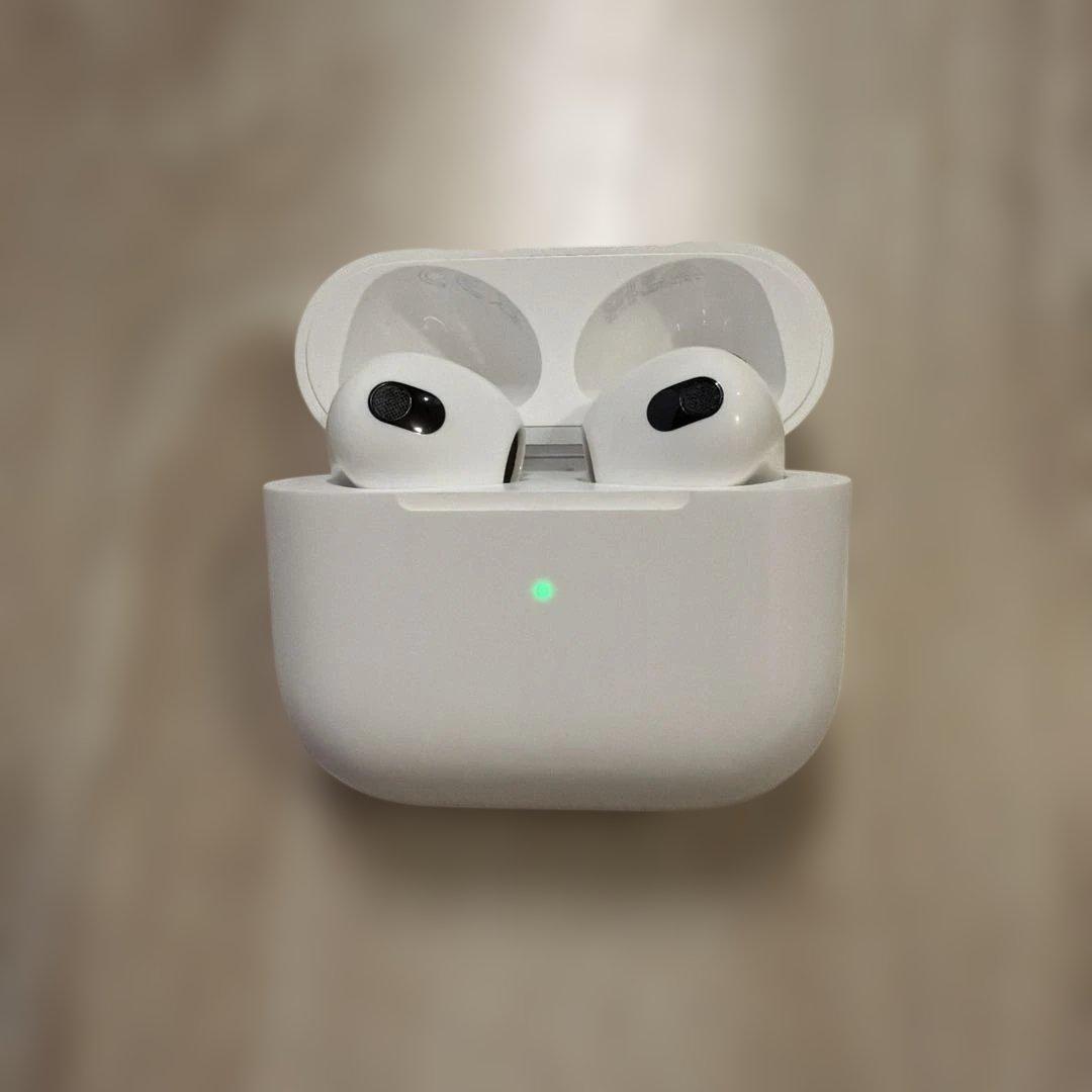 Apple AirPods 第3世代 Lightning 充電 ケース付き 純正