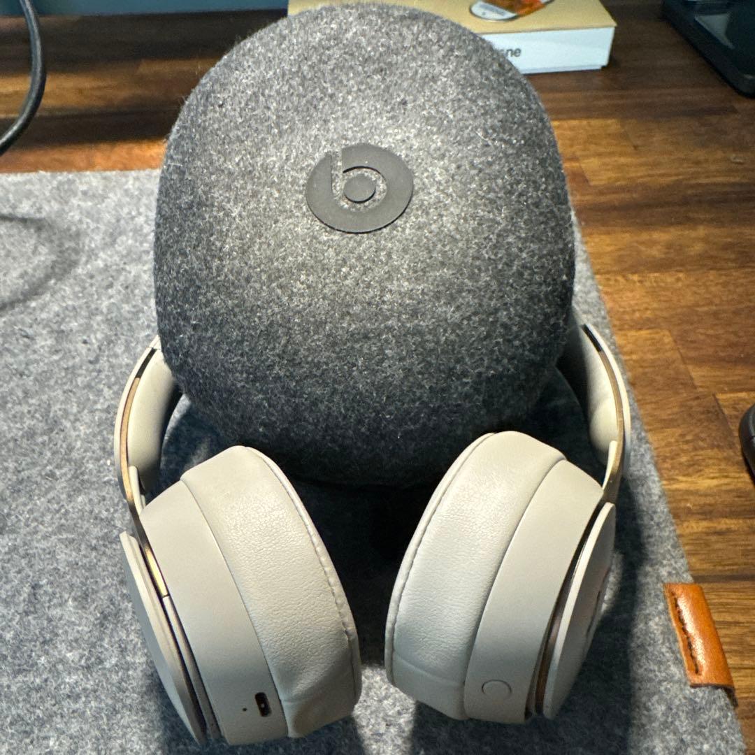 ヘッドホン Beats solo pro