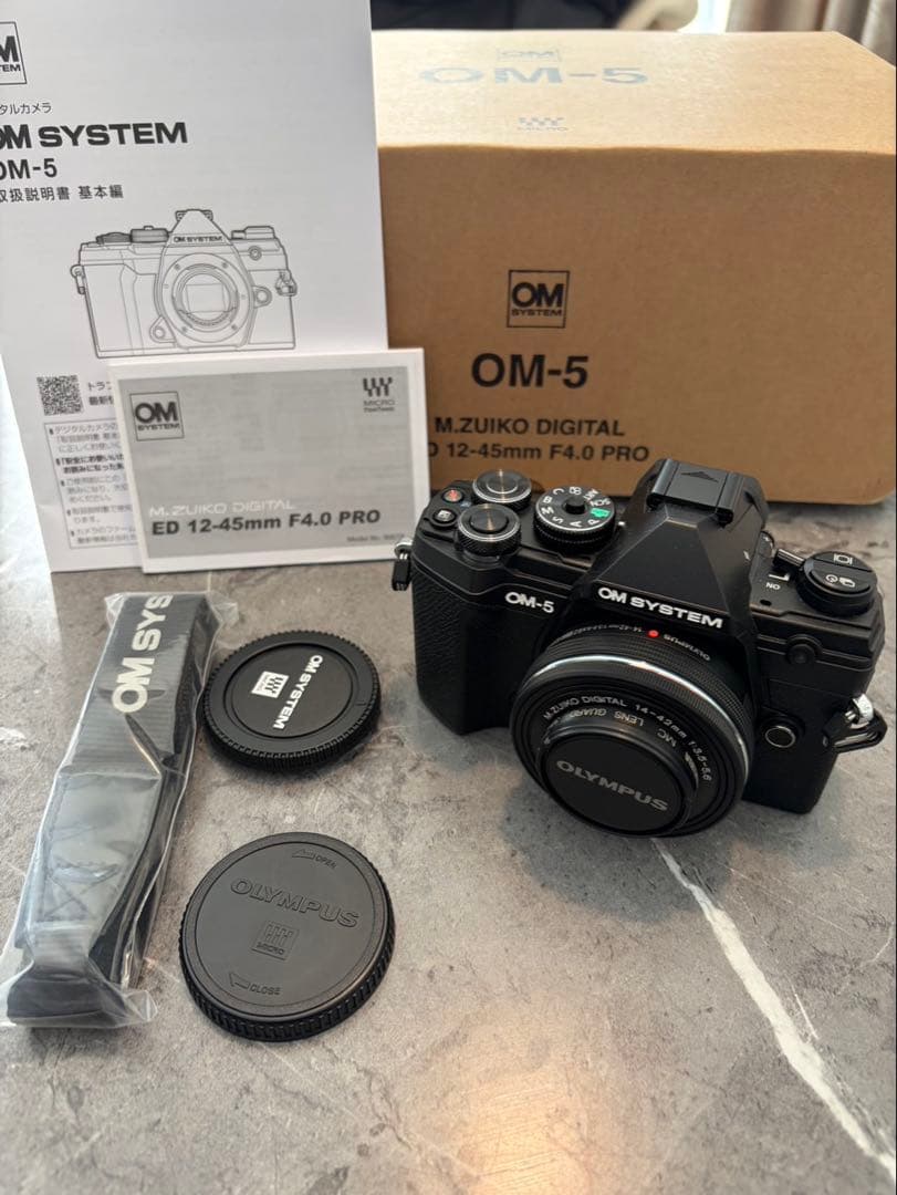 OLYMPUS OM-5 ミラーレス一眼 ED 12-45mm F4.0 PRO