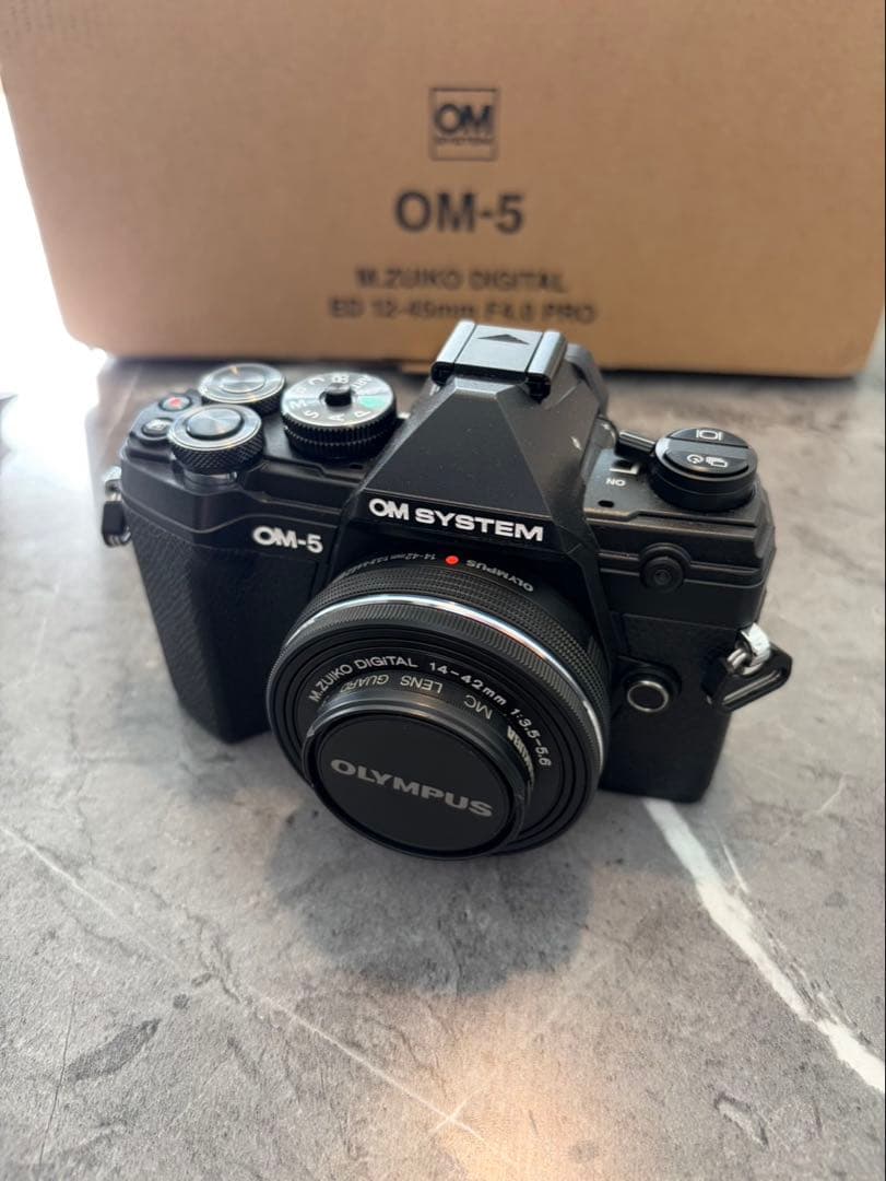 OLYMPUS OM-5 ミラーレス一眼 ED 12-45mm F4.0 PRO
