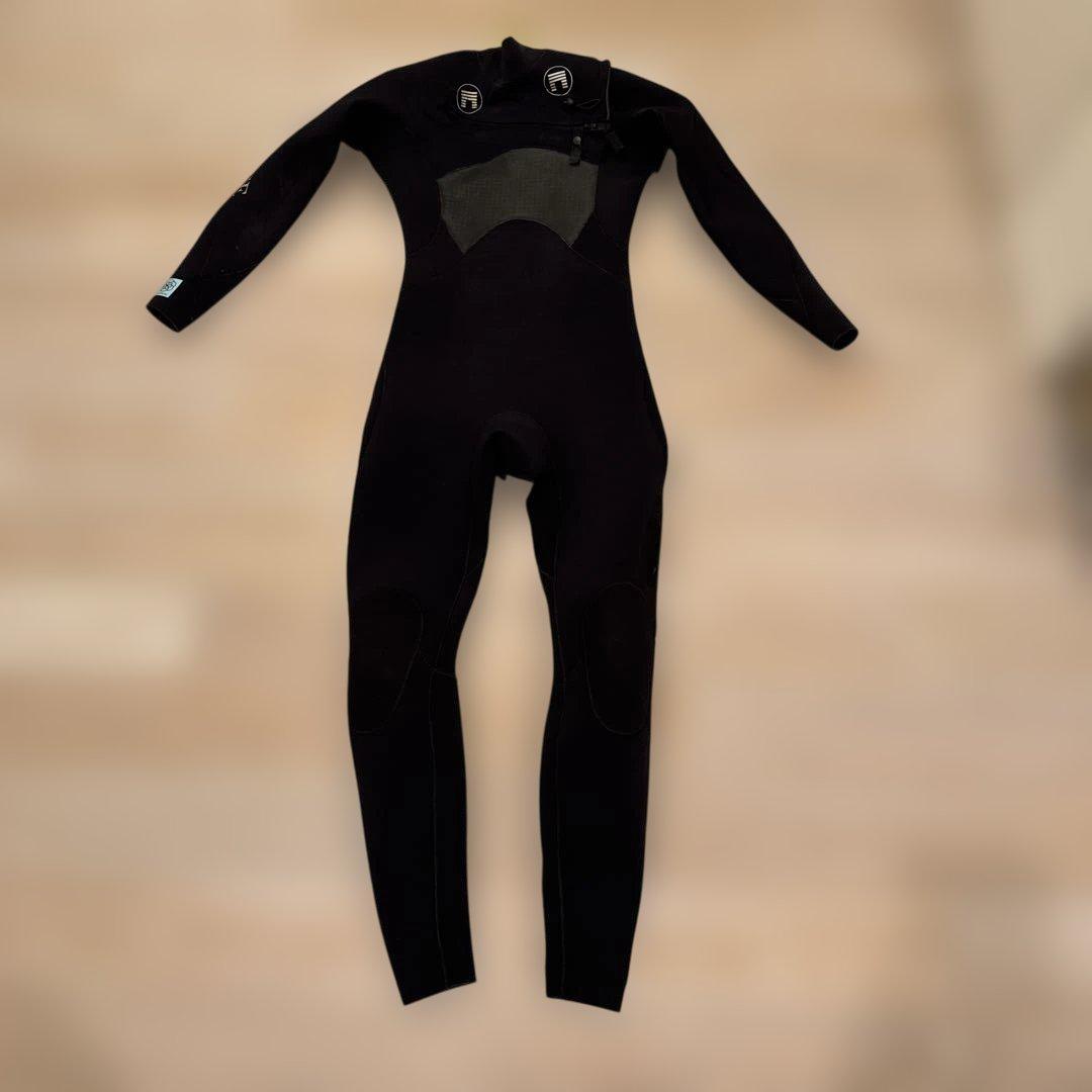 エアロ　MATUSE TUMO FULL 4/3 WETSUIT