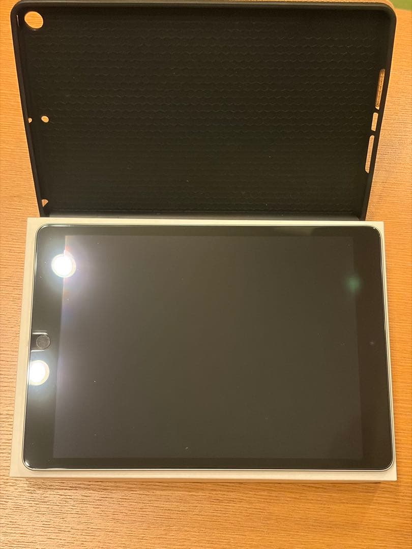 Apple iPad (第9世代) 64GB シルバー ケース2種 保護フィルム