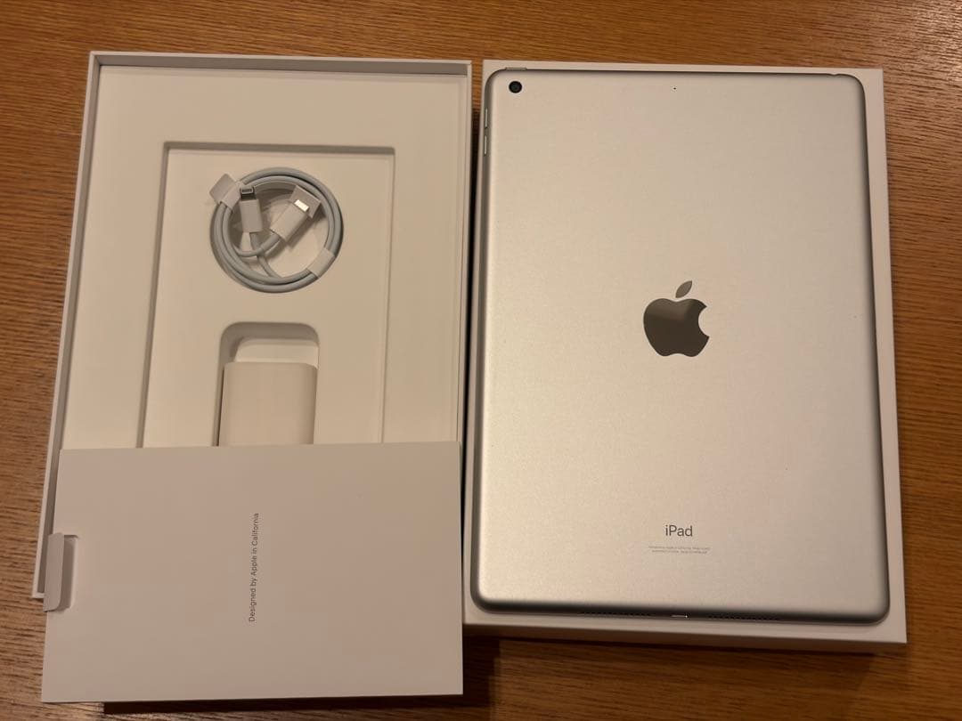 Apple iPad (第9世代) 64GB シルバー ケース2種 保護フィルム