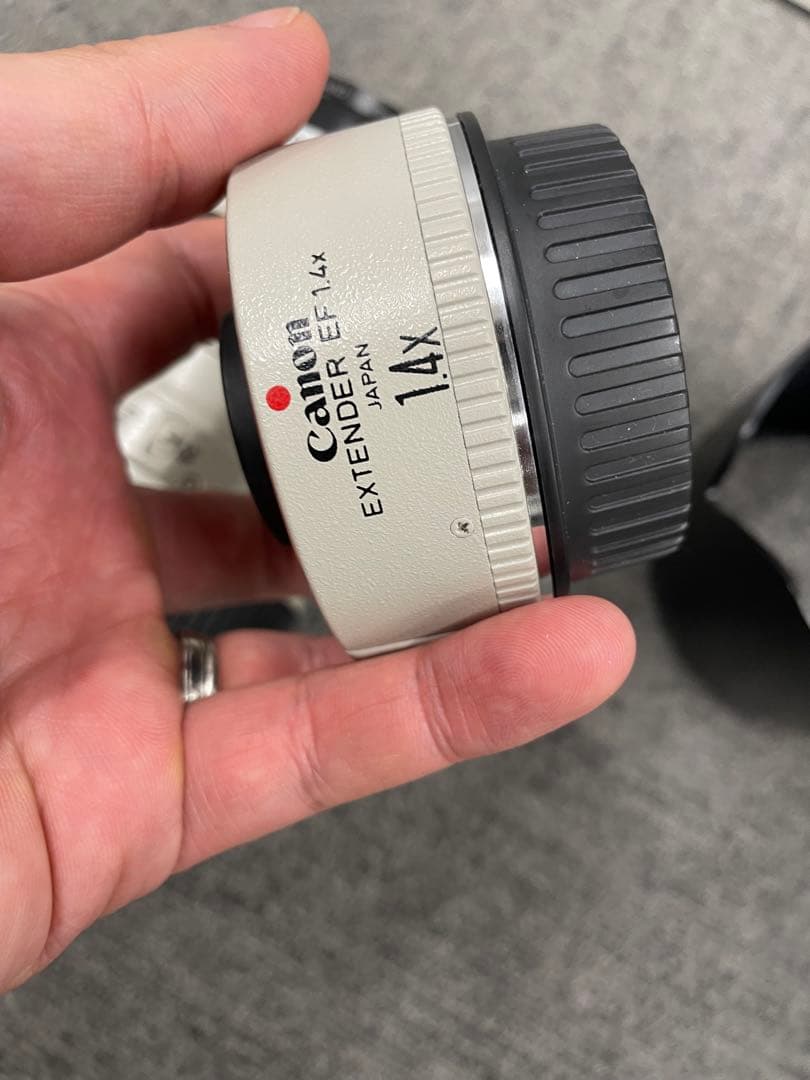 CanonEF 70-200mm f/2.8 L USM ズームレンズおまけ付き