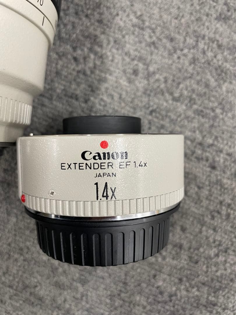 CanonEF 70-200mm f/2.8 L USM ズームレンズおまけ付き