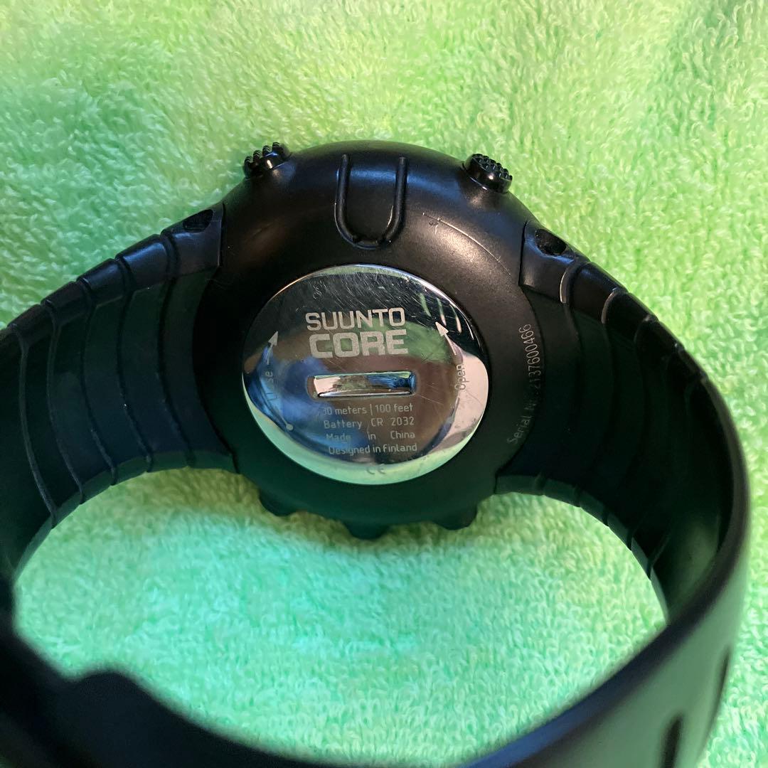 SUUNTO CORE デジタル腕時計
