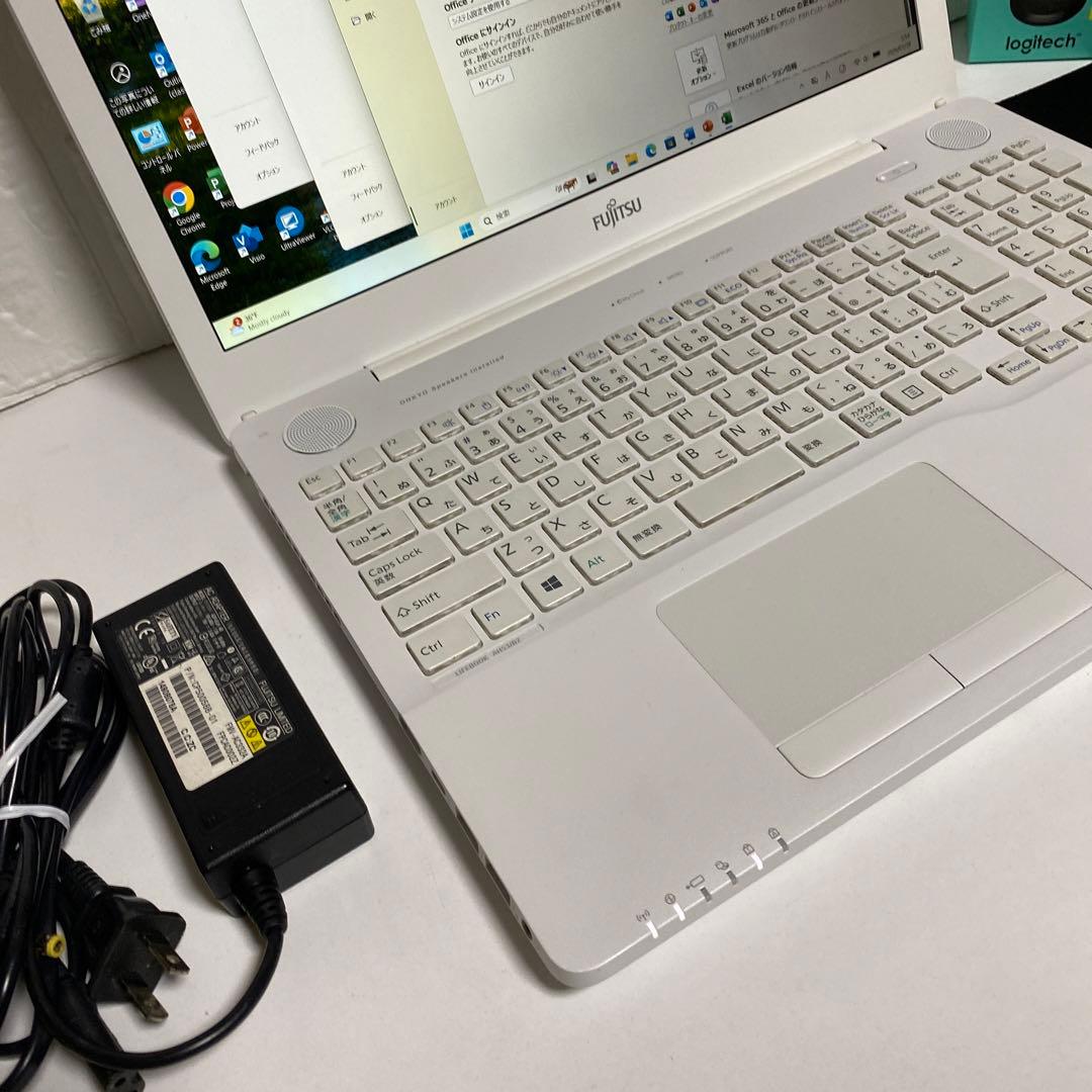 Windows11 オフィス付き　Core i7 SSD メモリ8GB 富士通