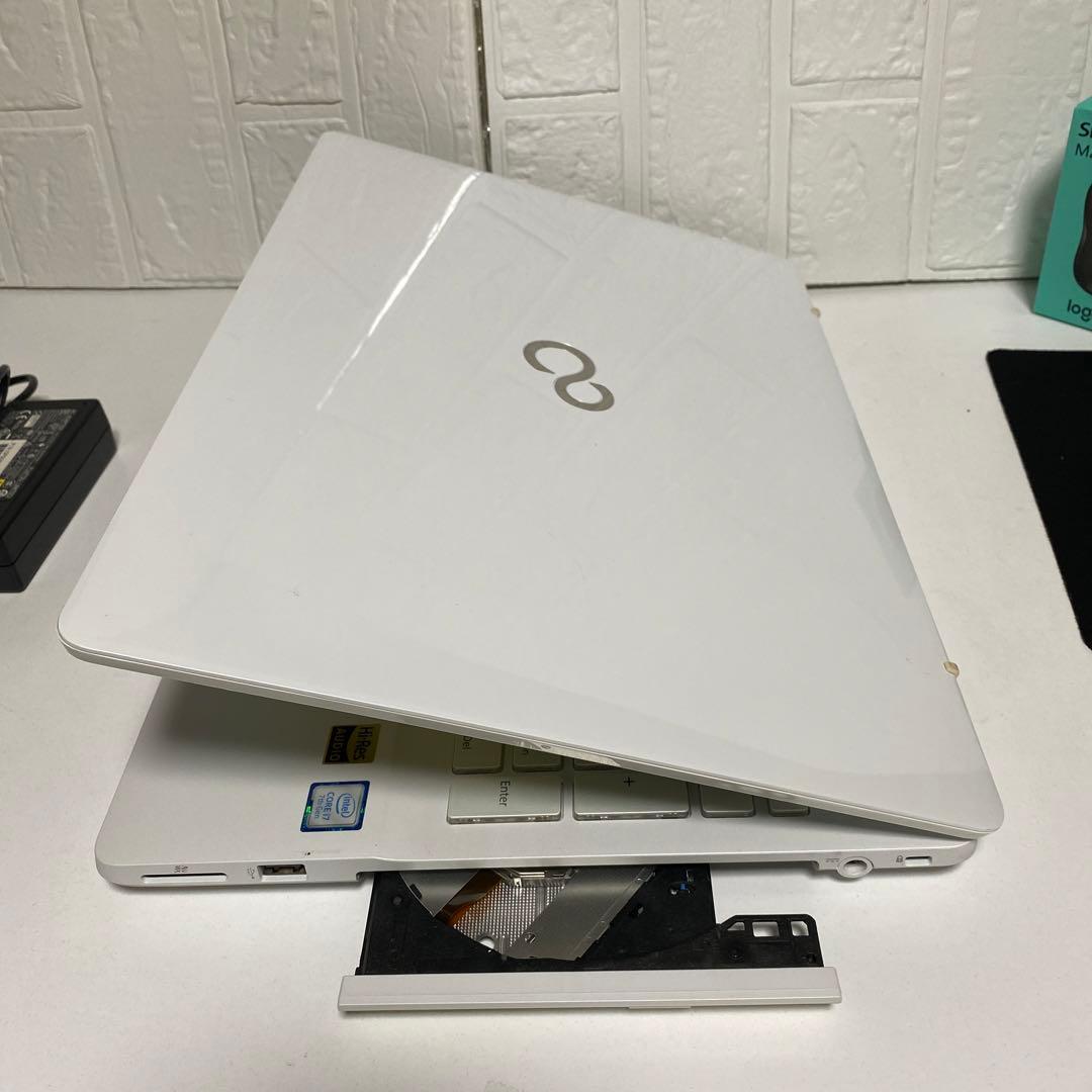 Windows11 オフィス付き　Core i7 SSD メモリ8GB 富士通