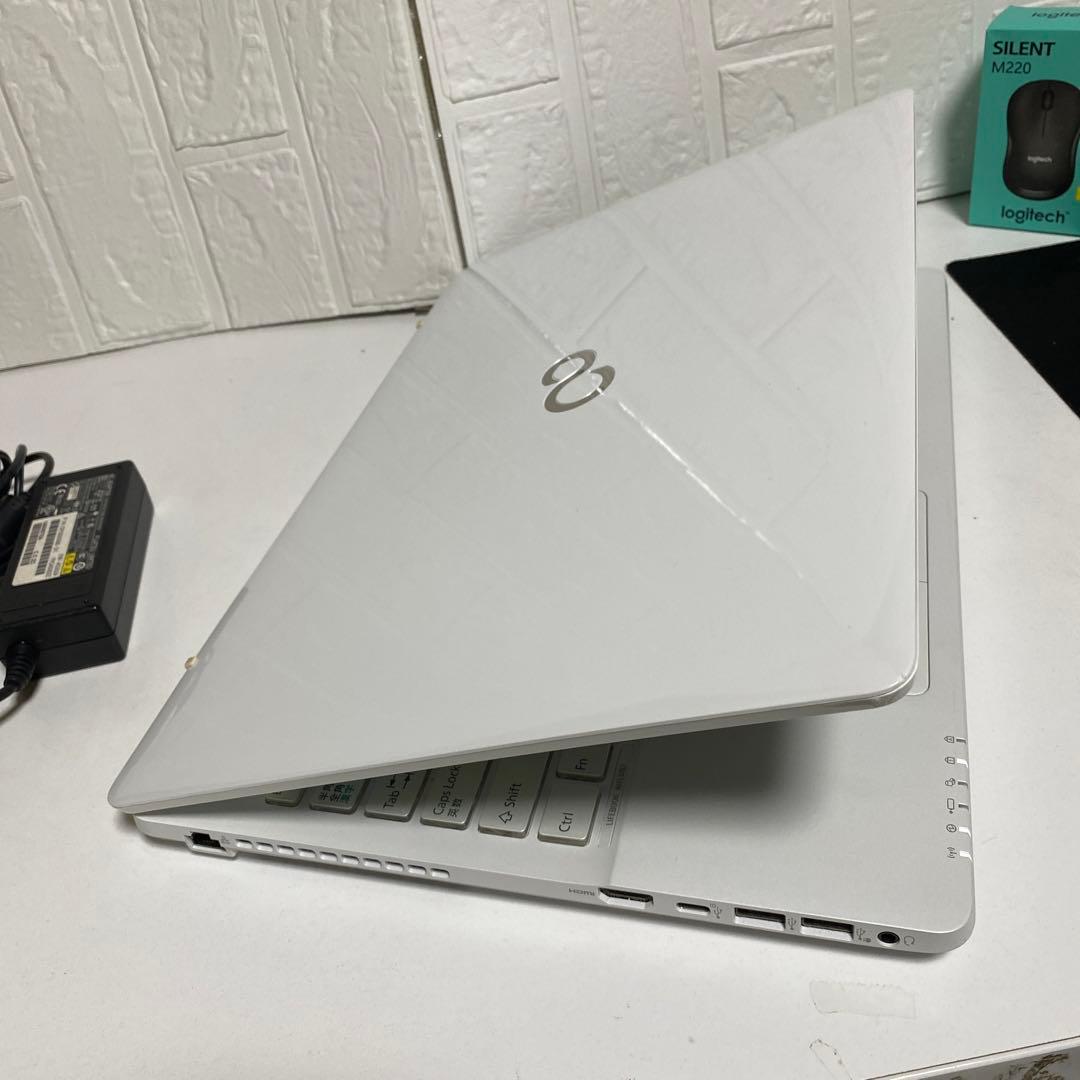 Windows11 オフィス付き　Core i7 SSD メモリ8GB 富士通