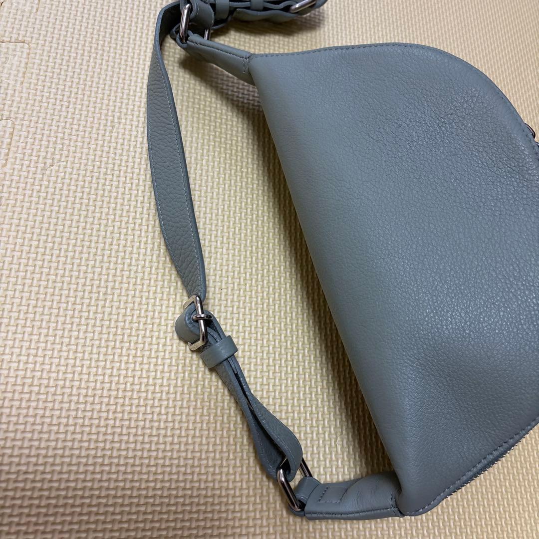 ch!iiibag BEAUTY&YOUTH別注ボディバッグ　グリーン