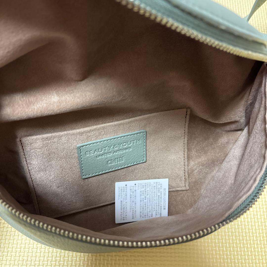 ch!iiibag BEAUTY&YOUTH別注ボディバッグ　グリーン