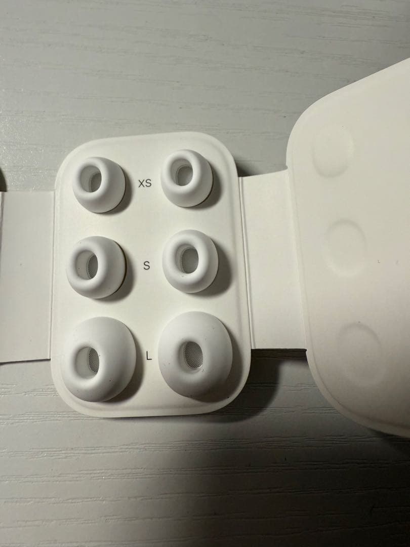 美品❗️AirPods Pro (第2世代) USB-C充電ケース付き