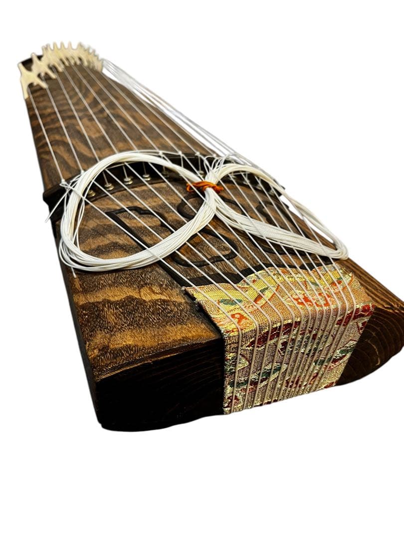 高級　琴　研水　綾杉彫り　くり甲　蒔絵　13弦