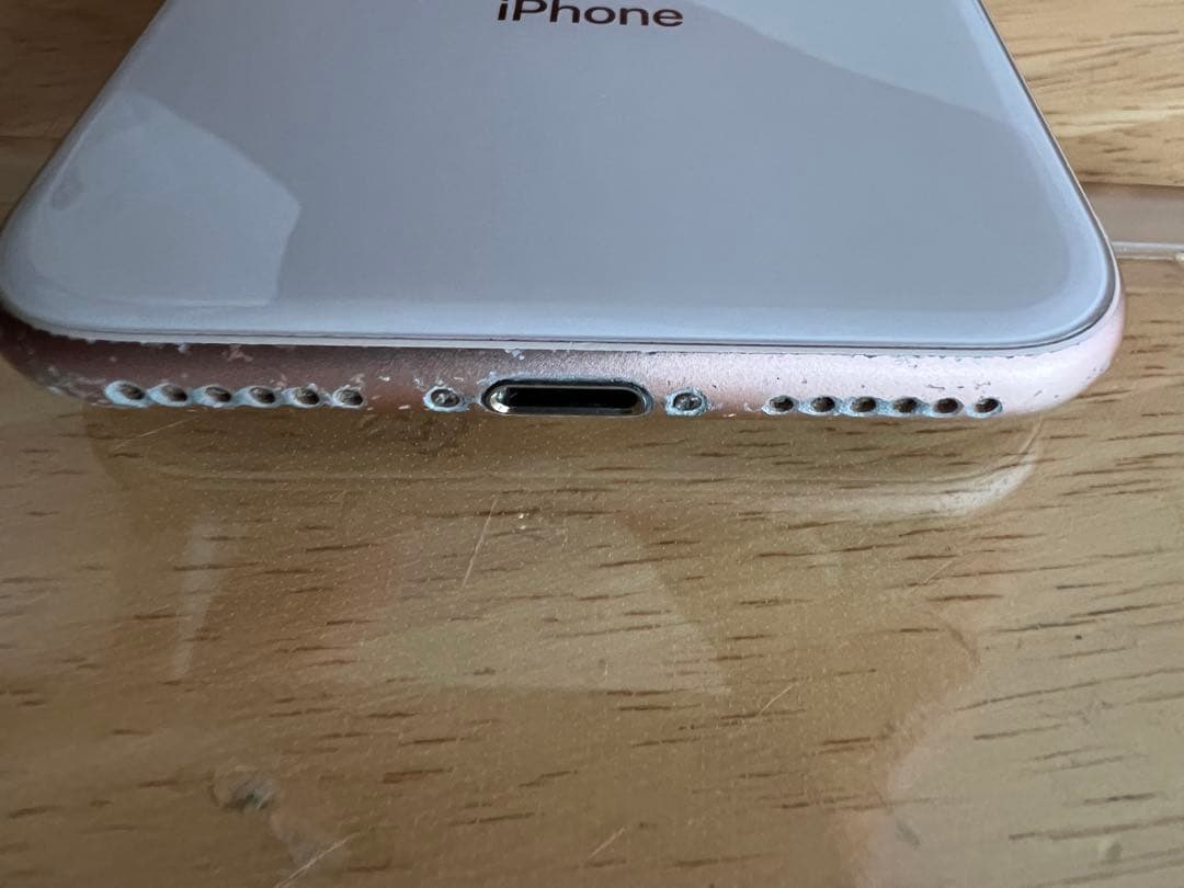 【中古品】Apple iPhone 8 ローズゴールド 本体のみ