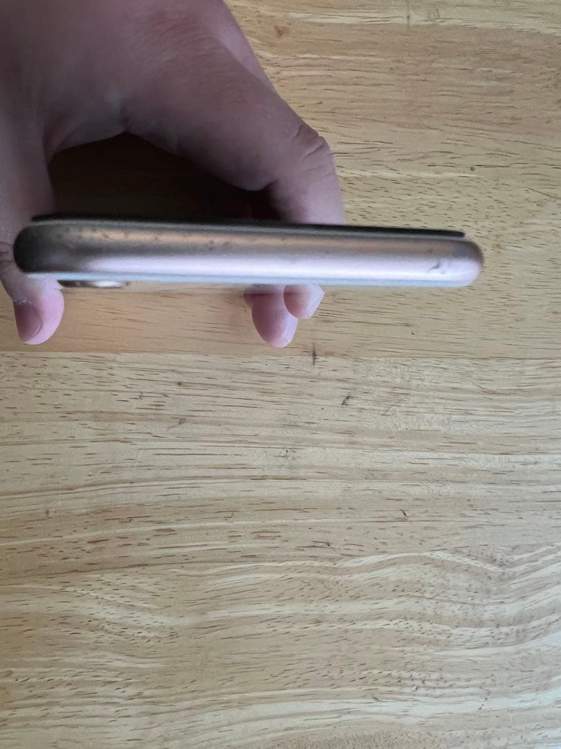 【中古品】Apple iPhone 8 ローズゴールド 本体のみ